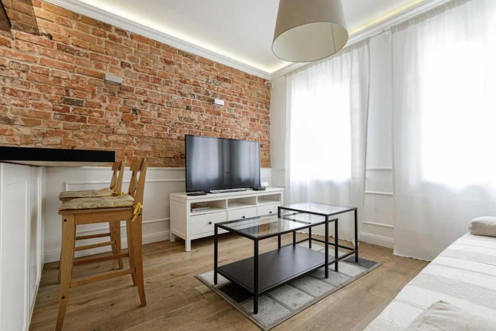 Central Wroclaw Apartment - City Center - Bright And Cozy - U11 Exteriér fotografie